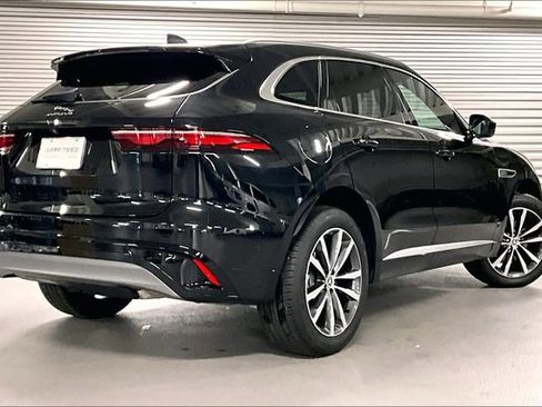 Certified 2025 Jaguar F-PACE R-Dynamic S image 13