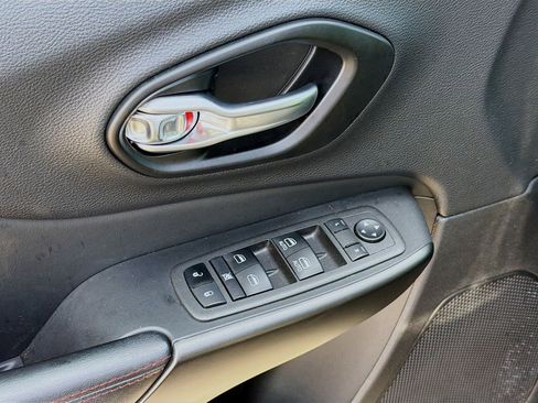 Used 2022 Jeep Cherokee Trailhawk w/ Sound & Nav Group image 22