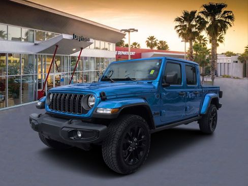 Certified 2025 Jeep Gladiator Mojave AWD/4WD image 7