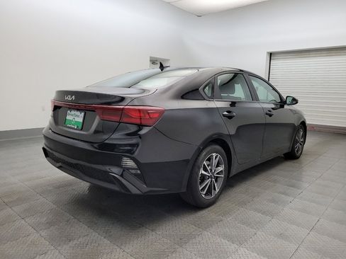 Used 2022 Kia Forte LXS w/ LXS Technology Package image 9