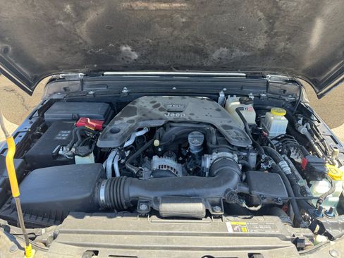 Used 2020 Jeep Gladiator Sport w/ Quick Order Package 24S AWD/4WD image 21