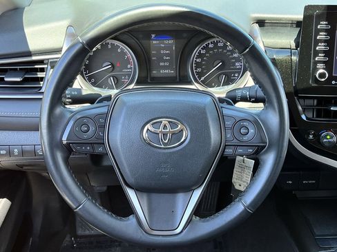 Used 2024 Toyota Camry SE FWD image 11