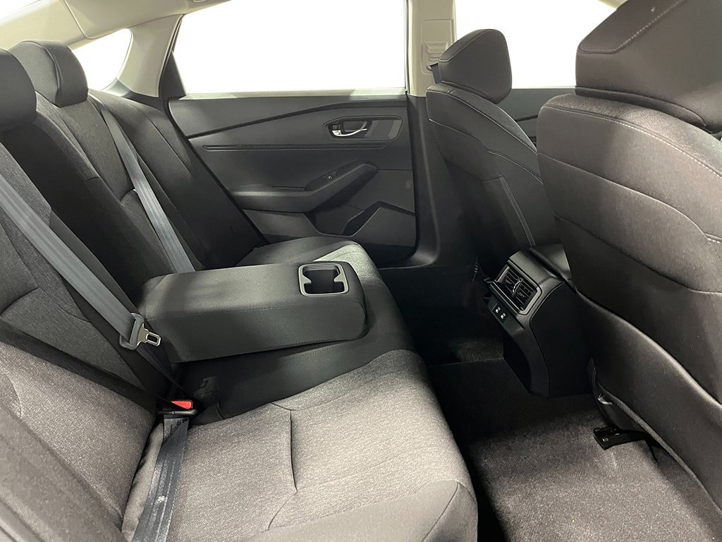 Used 2025 Honda Accord SE image 28