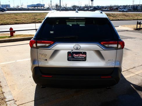 Used 2024 Toyota RAV4 XLE image 9