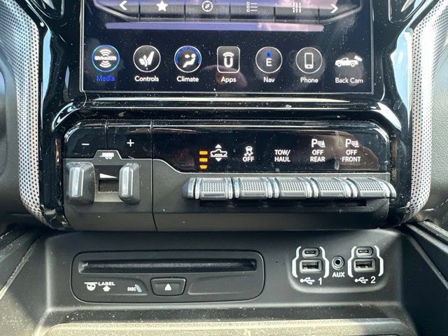 Used 2019 RAM 1500 Limited AWD/4WD image 18