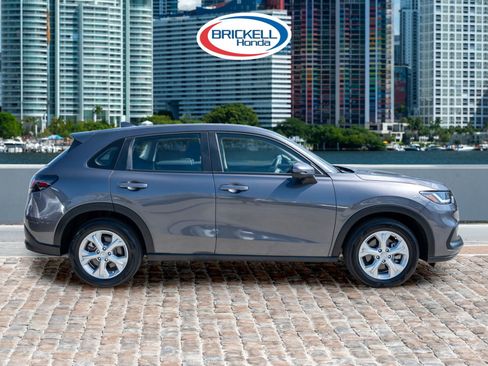 Certified 2023 Honda HR-V LX image 4