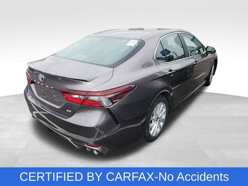 Used 2024 Toyota Camry SE image 2