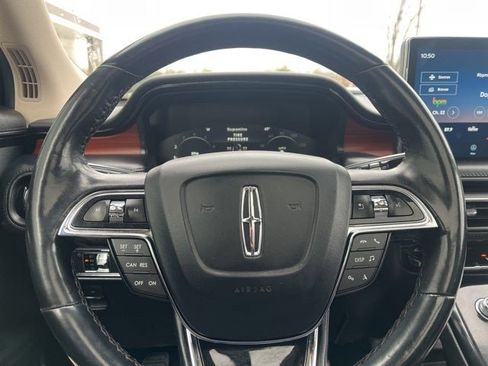 Used 2022 Lincoln Nautilus Reserve image 27