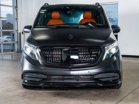 Used 2021 Mercedes-Benz Metris Passenger image 3