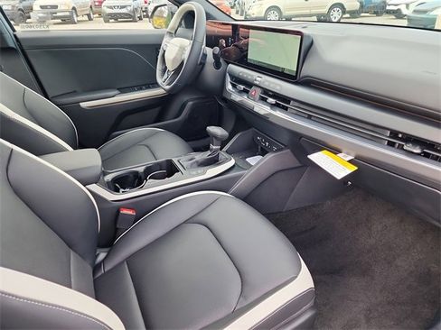 New 2025 Kia K4 GT-Line Turbo image 16