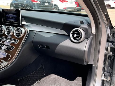 Used 2018 Mercedes-Benz C 300 Sedan image 16