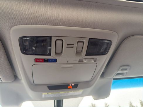 Used 2017 Subaru Outback 2.5i Premium image 18