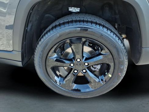 New 2026 Jeep Grand Cherokee Limited AWD/4WD image 10