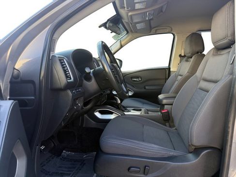 Used 2024 Nissan Frontier SV w/ SV Convenience Package AWD/4WD image 10