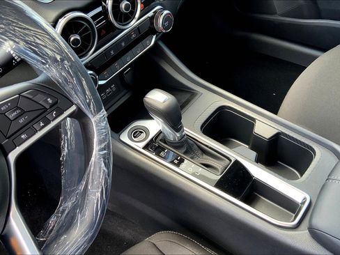 Used 2025 Nissan Sentra SV w/ All-Weather Package image 8