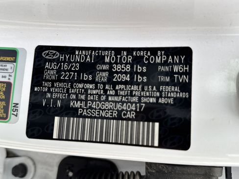 Used 2024 Hyundai Elantra Limited image 42