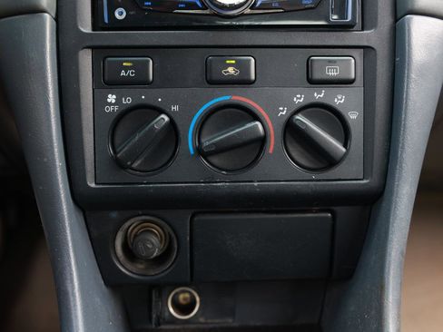 Used 2000 Toyota Camry LE FWD image 28