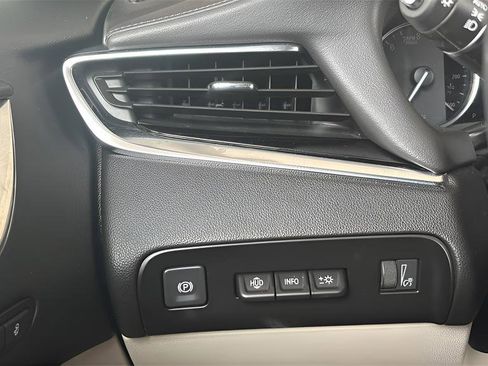 Used 2023 Buick Enclave Avenir FWD image 19