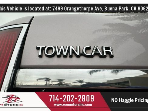 Used 1992 Lincoln Town Car Signature image 55