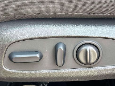 Used 2023 Chevrolet TrailBlazer LT w/ Convenience Package image 19