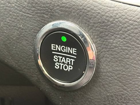 Certified 2024 Ford Edge Titanium AWD/4WD image 17