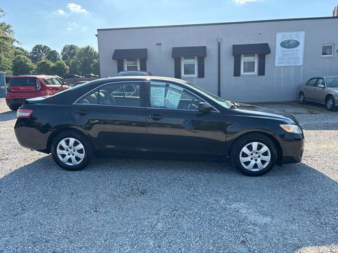 Used 2011 Toyota Camry FWD image 6