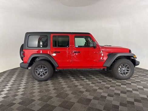 Used 2024 Jeep Wrangler Unlimited Sport AWD/4WD image 6