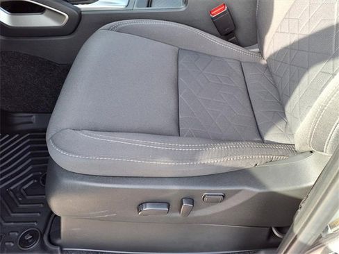 Used 2025 Nissan Frontier SV image 20