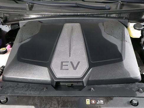 Used 2024 Kia EV6 Wind w/ Wind Technology Package image 16