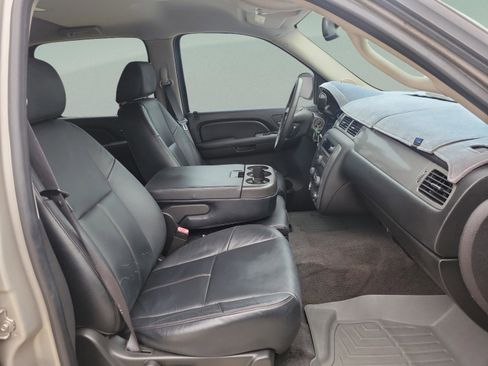 Used 2008 Chevrolet Avalanche LS image 11