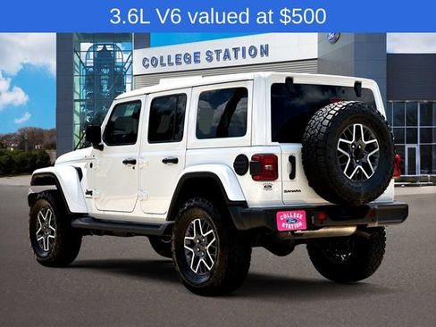 Used 2026 Jeep Wrangler Unlimited Sahara AWD/4WD image 4