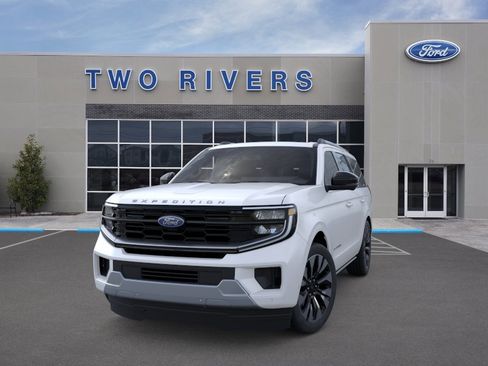 New 2026 Ford Expedition Platinum AWD/4WD image 2
