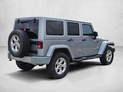 Used 2013 Jeep Wrangler Unlimited Sahara image 5