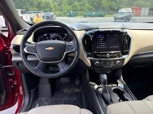 Used 2023 Chevrolet Traverse Premier AWD/4WD image 15