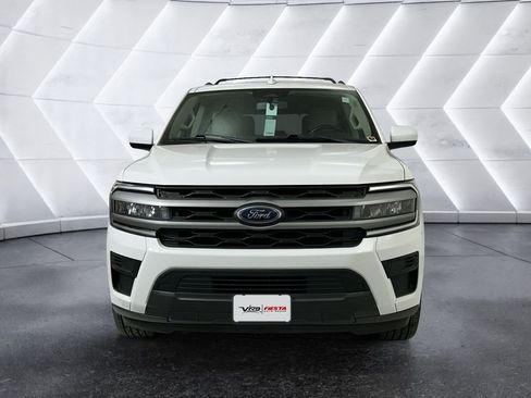 Used 2023 Ford Expedition XLT RWD image 2