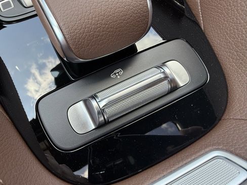 New 2026 Mercedes-Benz GLS 450 4MATIC image 46