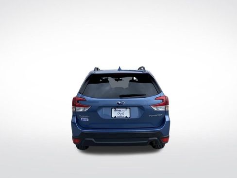 Used 2022 Subaru Forester Premium image 13