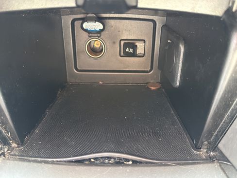 Used 2010 Toyota Camry LE FWD image 23