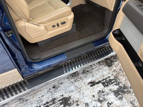 Used 2012 Ford F150 Lariat w/ Lariat Chrome Pkg image 8