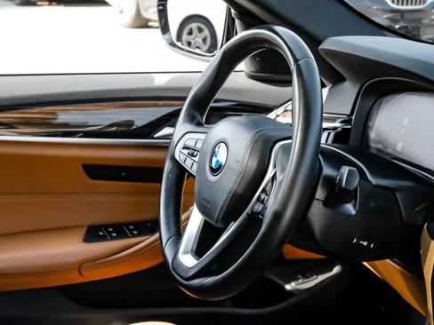 Used 2021 BMW 530i w/ Convenience Package RWD image 11