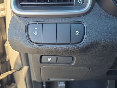 Used 2017 Kia Sorento LX image 20