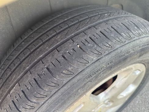 Used 2007 Chevrolet HHR LT image 12