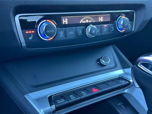 Used 2021 Audi Q3 2.0T Premium image 25