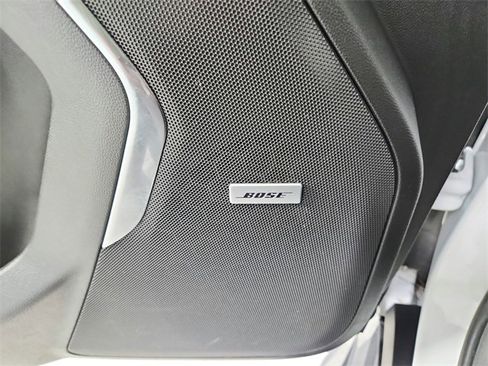 Used 2024 Chevrolet Suburban LT w/ Luxury Package image 34