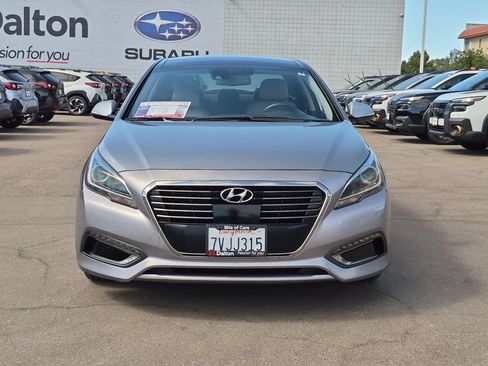 Used 2017 Hyundai Sonata Limited w/ Ultimate Package 02 FWD image 3