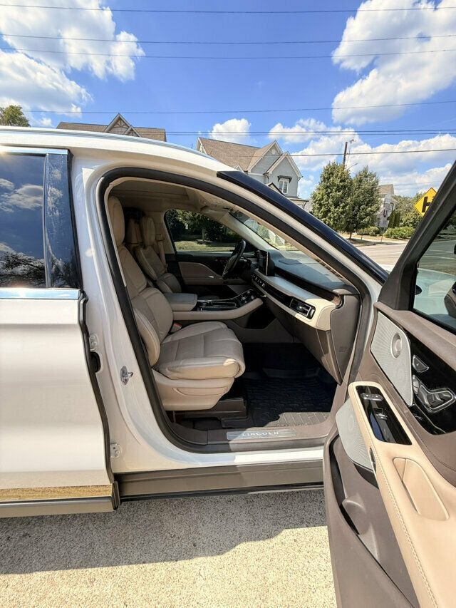 Used 2020 Lincoln Aviator Reserve w/ Equipment Group 202A AWD/4WD image 18
