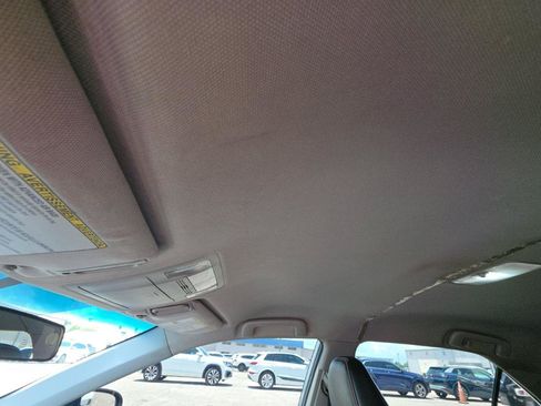 Used 2017 Toyota Camry SE FWD image 11