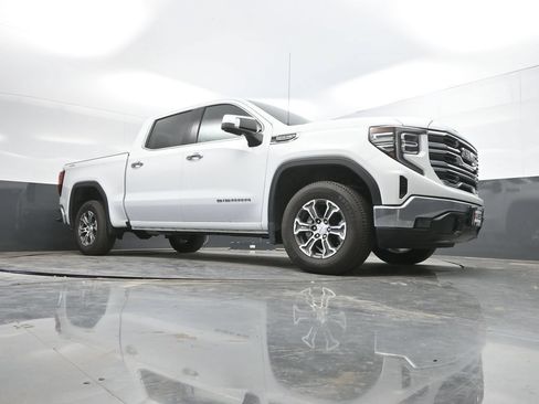 Used 2024 GMC Sierra 1500 SLT AWD/4WD image 34