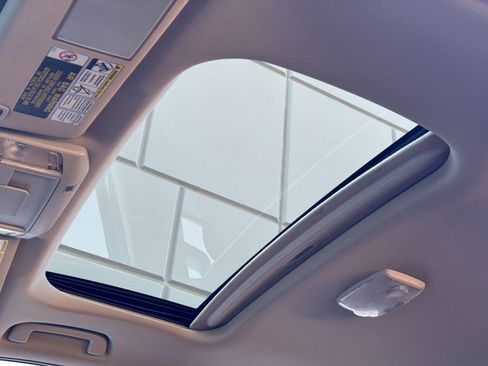 Used 2015 Toyota Tundra 1794 Edition image 9