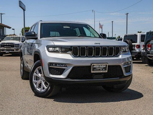 Used 2022 Jeep Grand Cherokee Limited RWD image 1